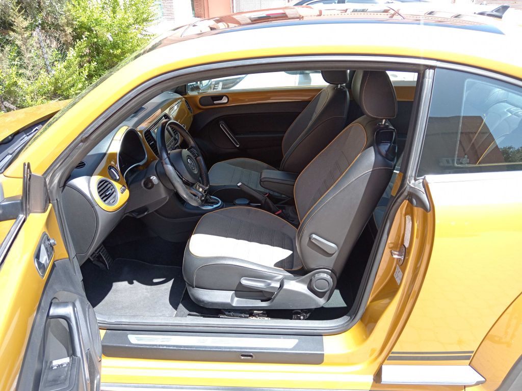 VOLKSWAGEN Coccinelle 2020