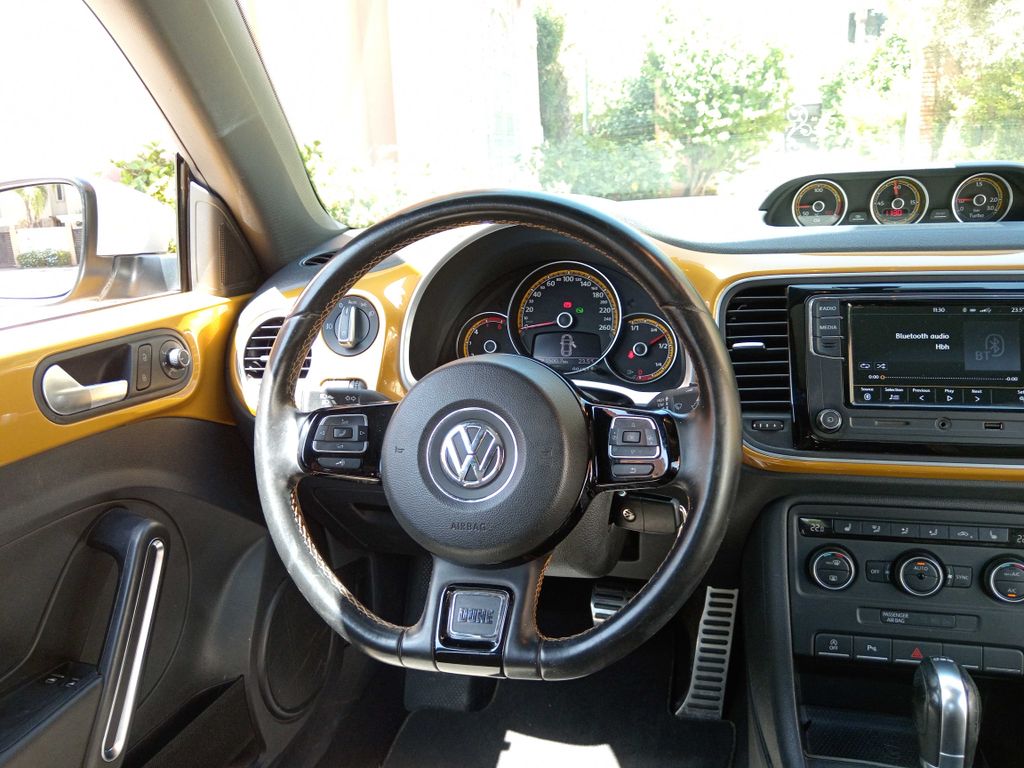 VOLKSWAGEN Coccinelle 2020