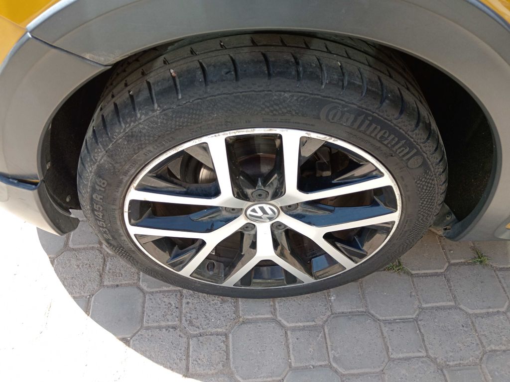 VOLKSWAGEN Coccinelle 2020