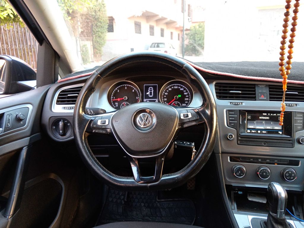 VOLKSWAGEN Golf 2017