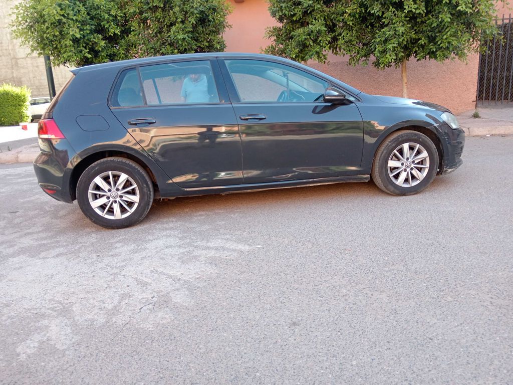 VOLKSWAGEN Golf 2017