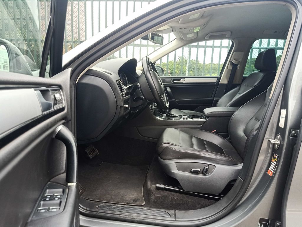 VOLKSWAGEN Touareg 2019