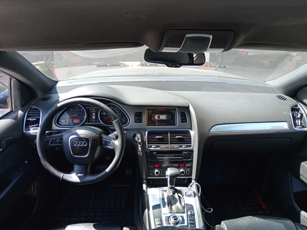AUDI Q7 2012
