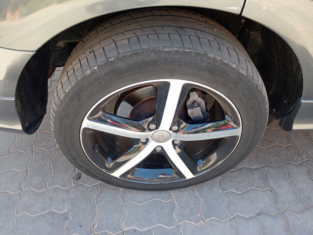 AUDI Q7 2012