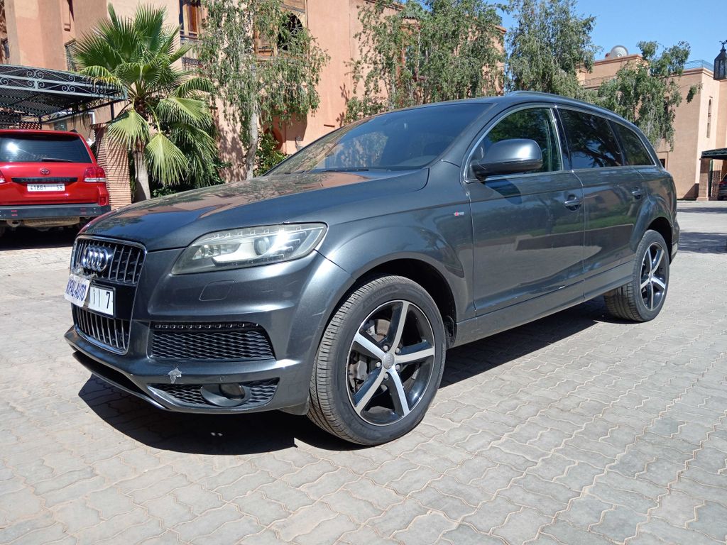 AUDI Q7