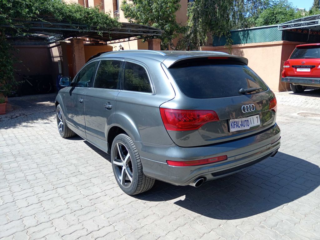 AUDI Q7 2012