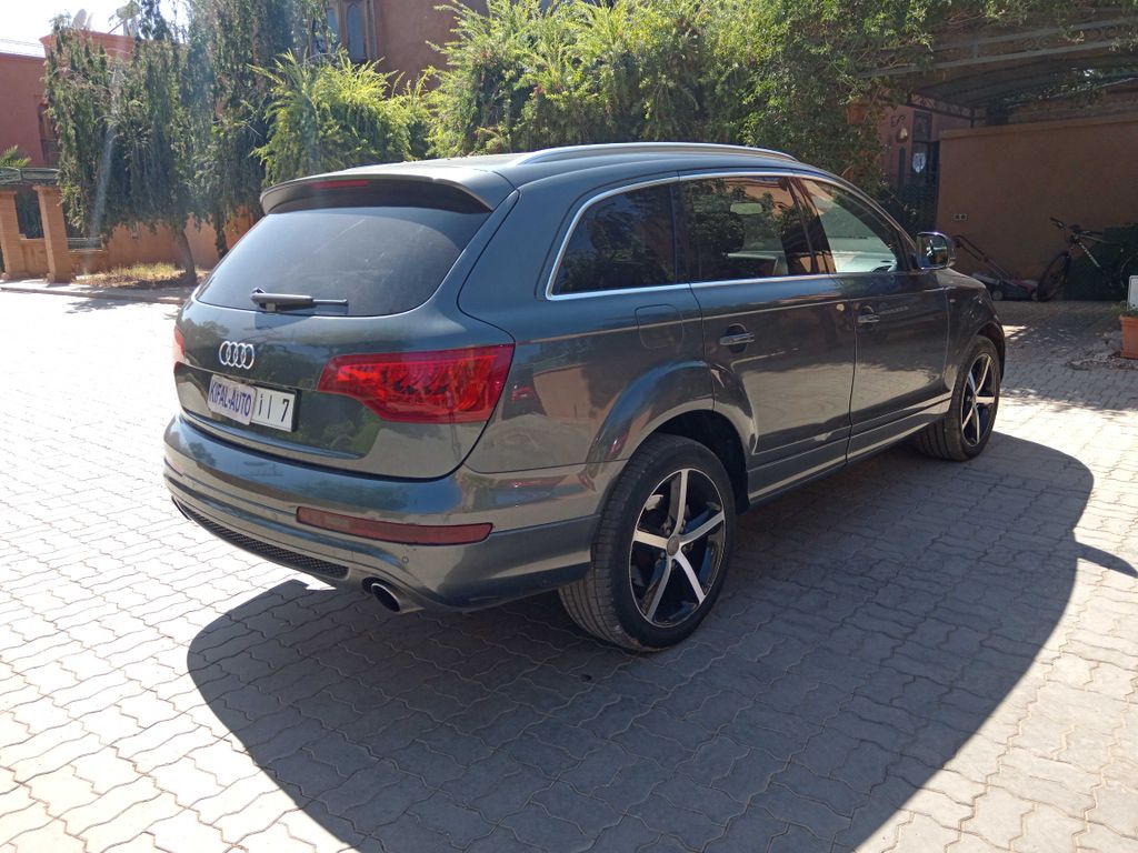 AUDI Q7 2012