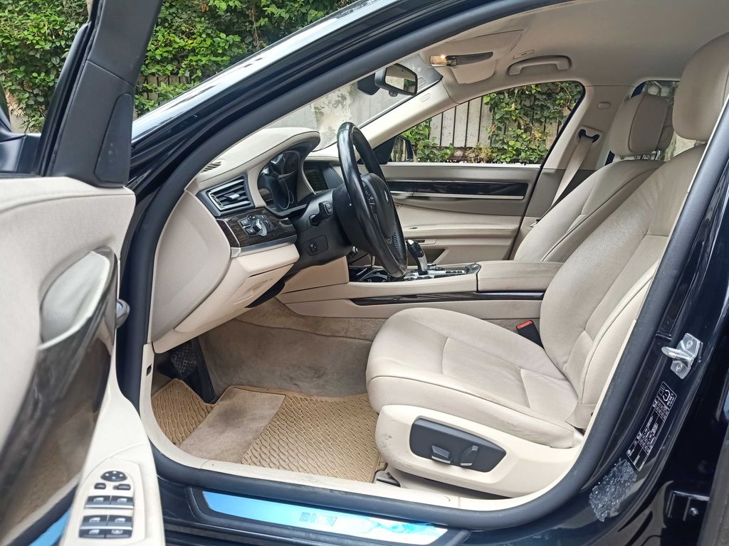 BMW Série 7 2013