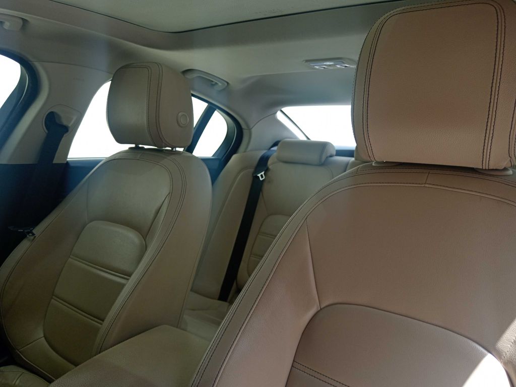JAGUAR XE 2016