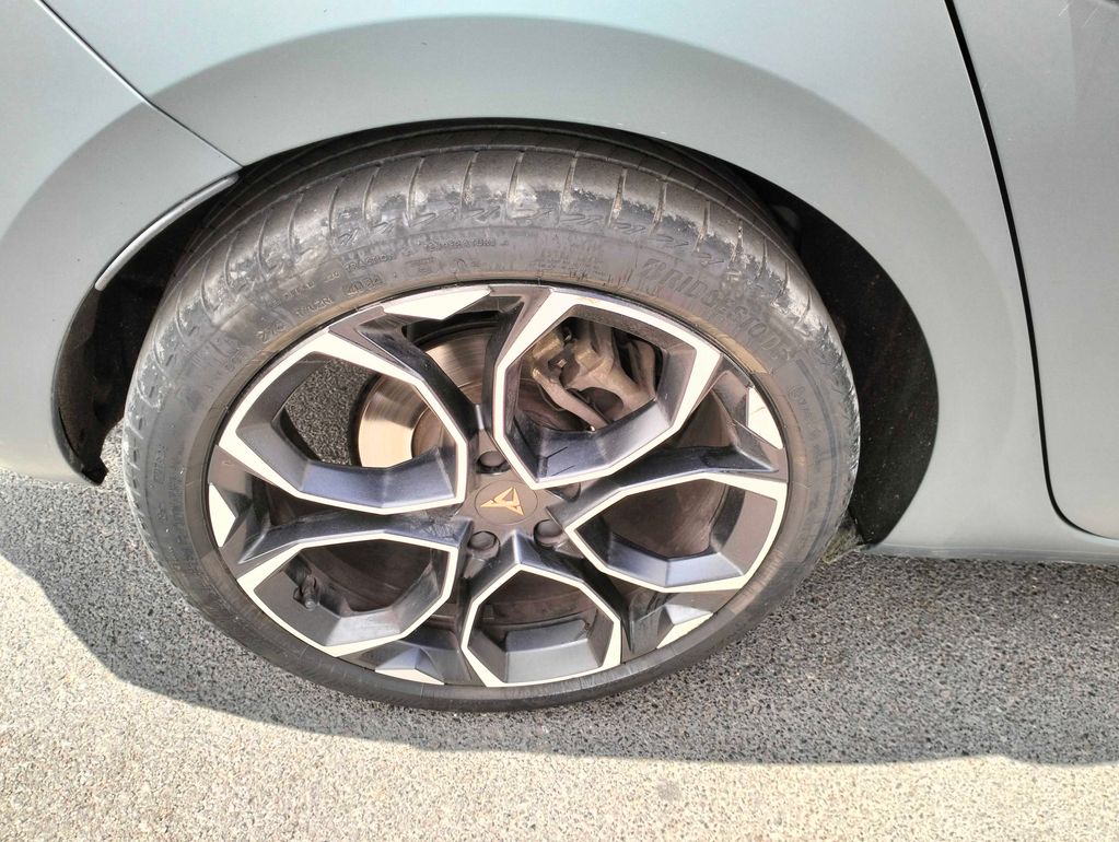 CUPRA LEON 2025