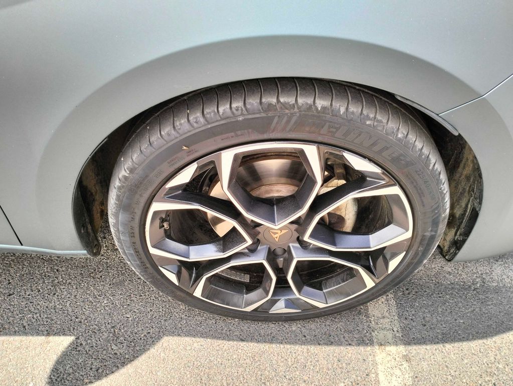 CUPRA LEON 2025