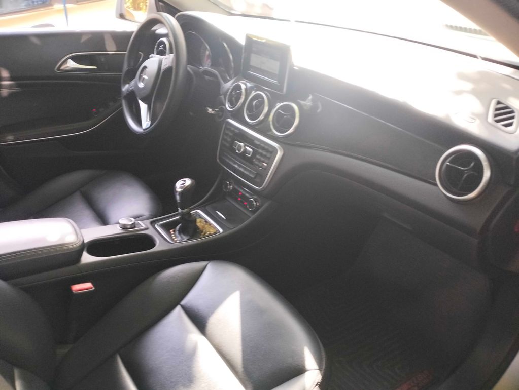 MERCEDES-BENZ CLA 2013