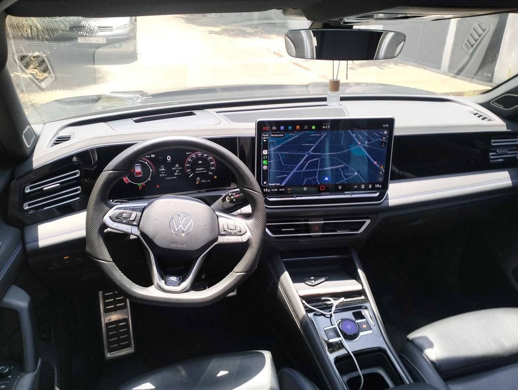 VOLKSWAGEN Tiguan 2025