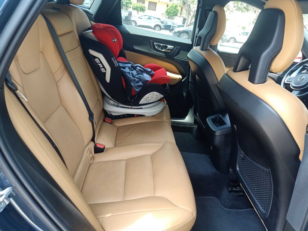 VOLVO XC60 2018