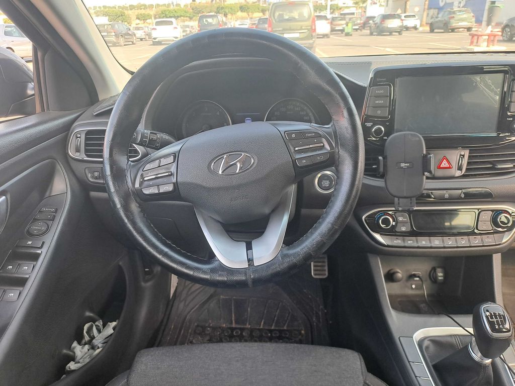 HYUNDAI i30 2021