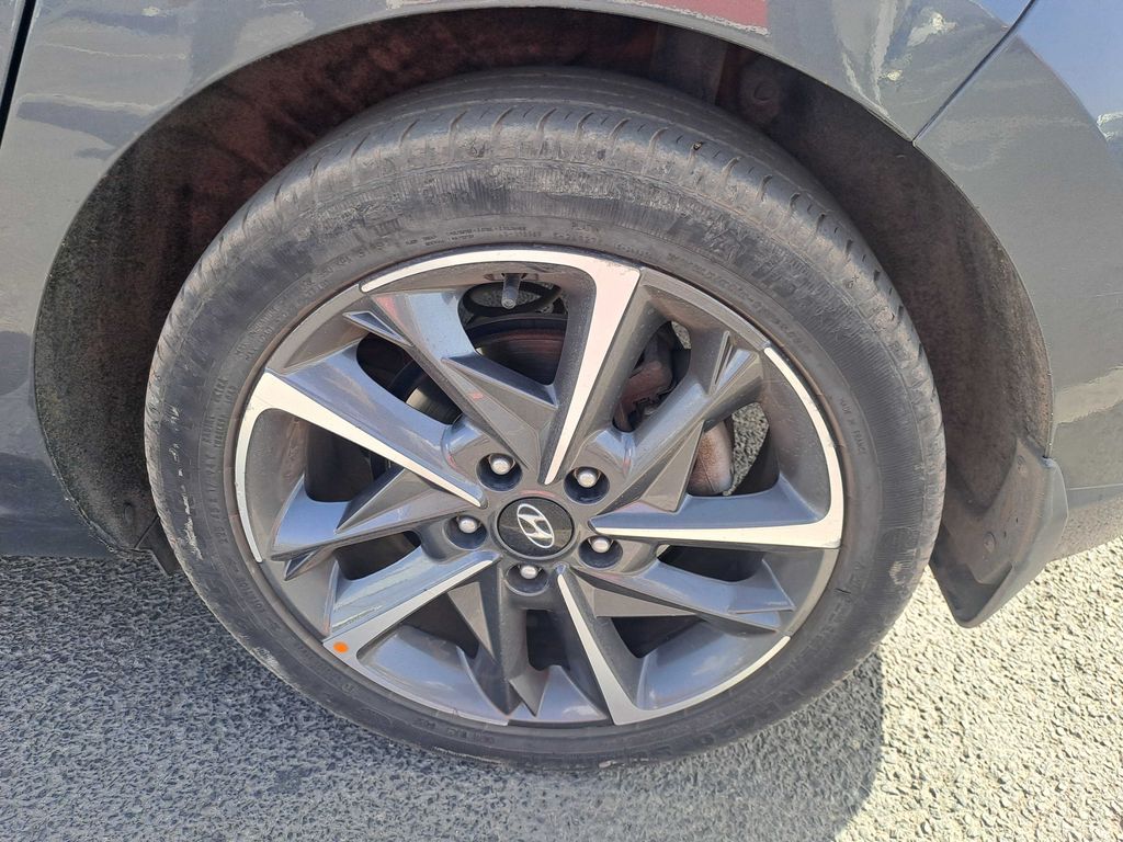 HYUNDAI i30 2021