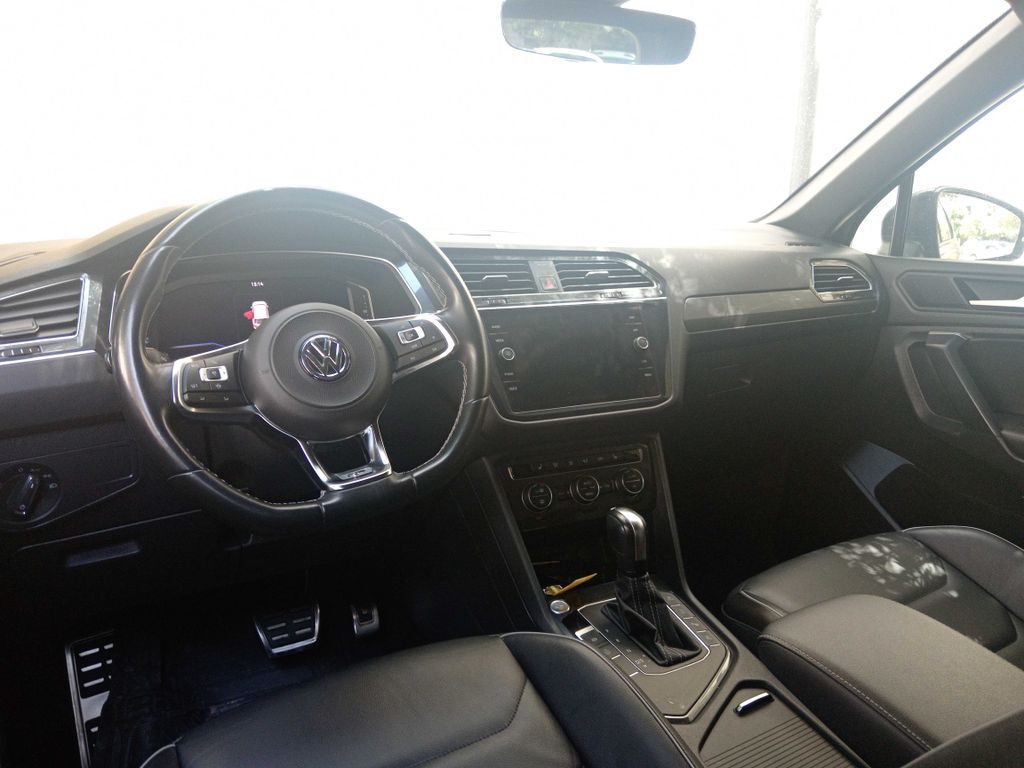 VOLKSWAGEN Tiguan 2021