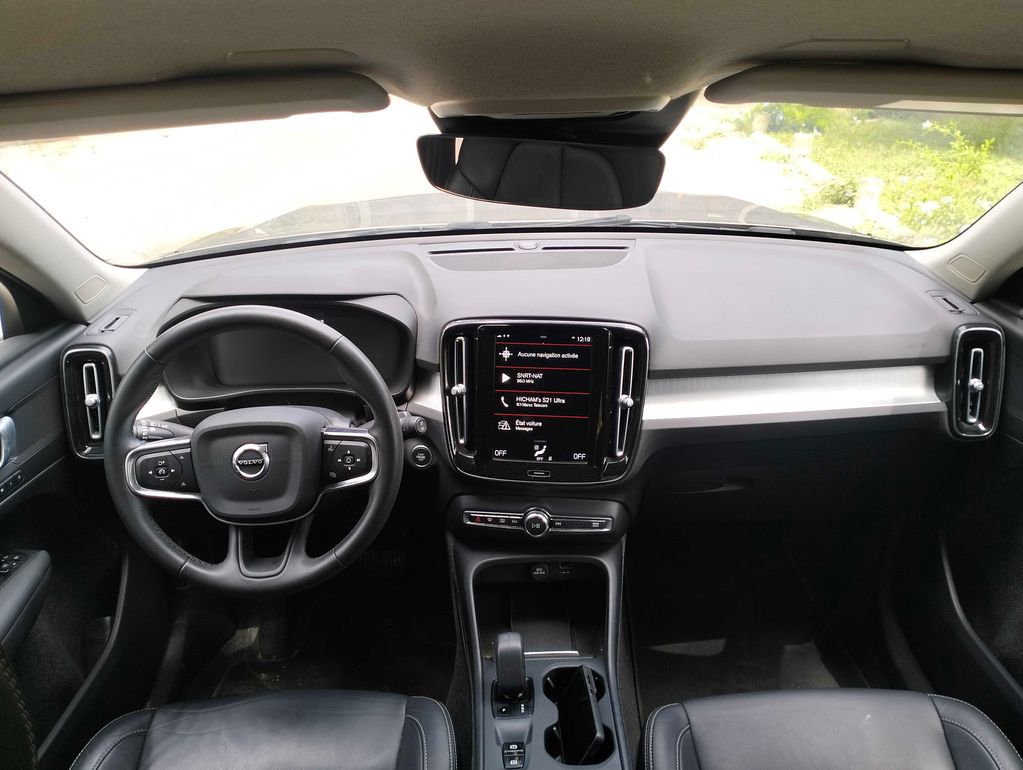 VOLVO XC40 2021