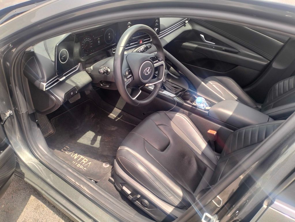 HYUNDAI Elantra 2023