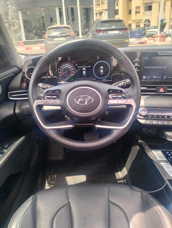 HYUNDAI Elantra 2023