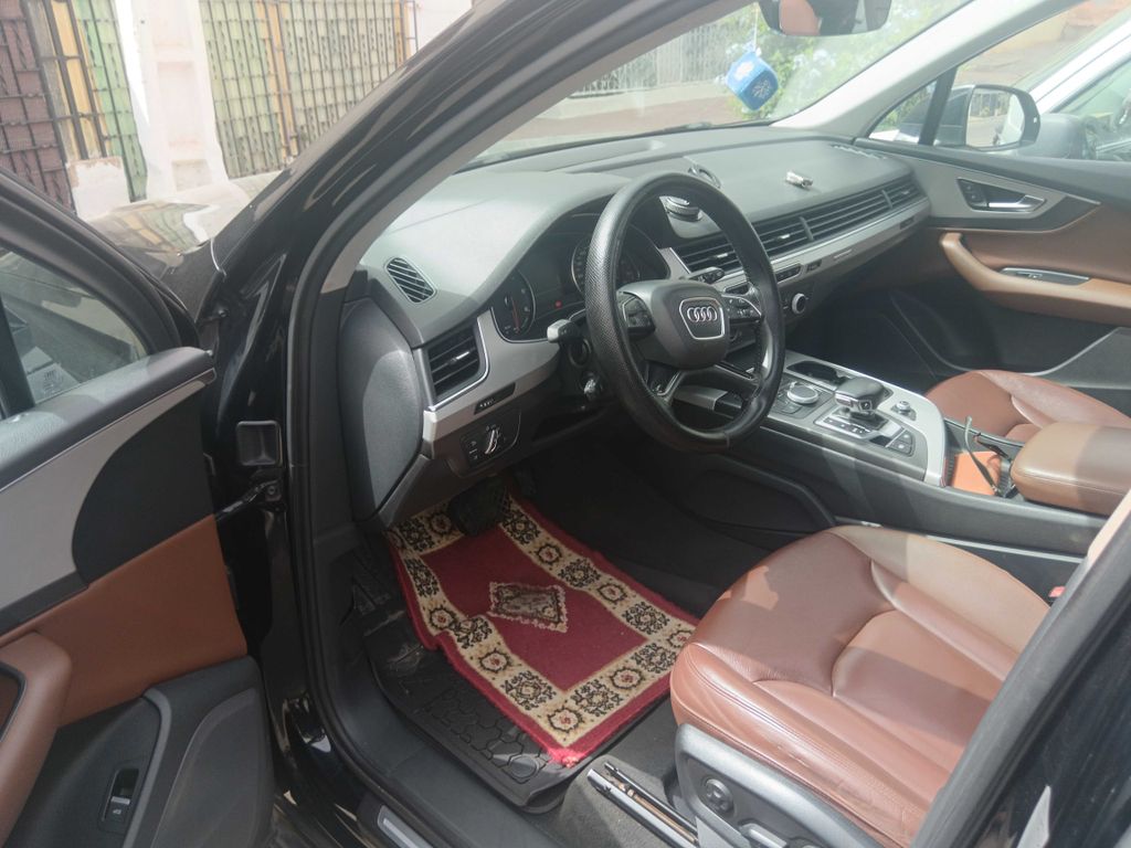 AUDI Q7 2018