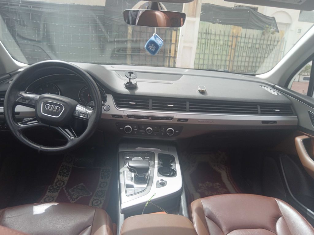 AUDI Q7 2018