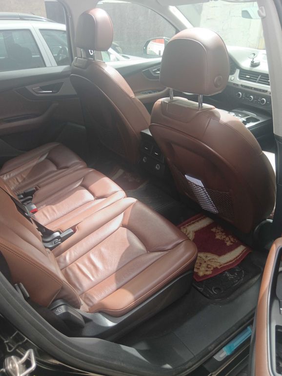 AUDI Q7 2018