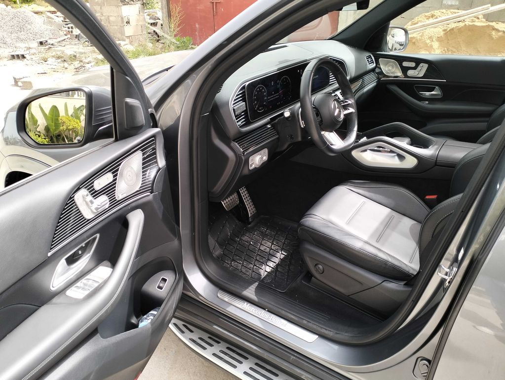 MERCEDES-BENZ GLE 2025