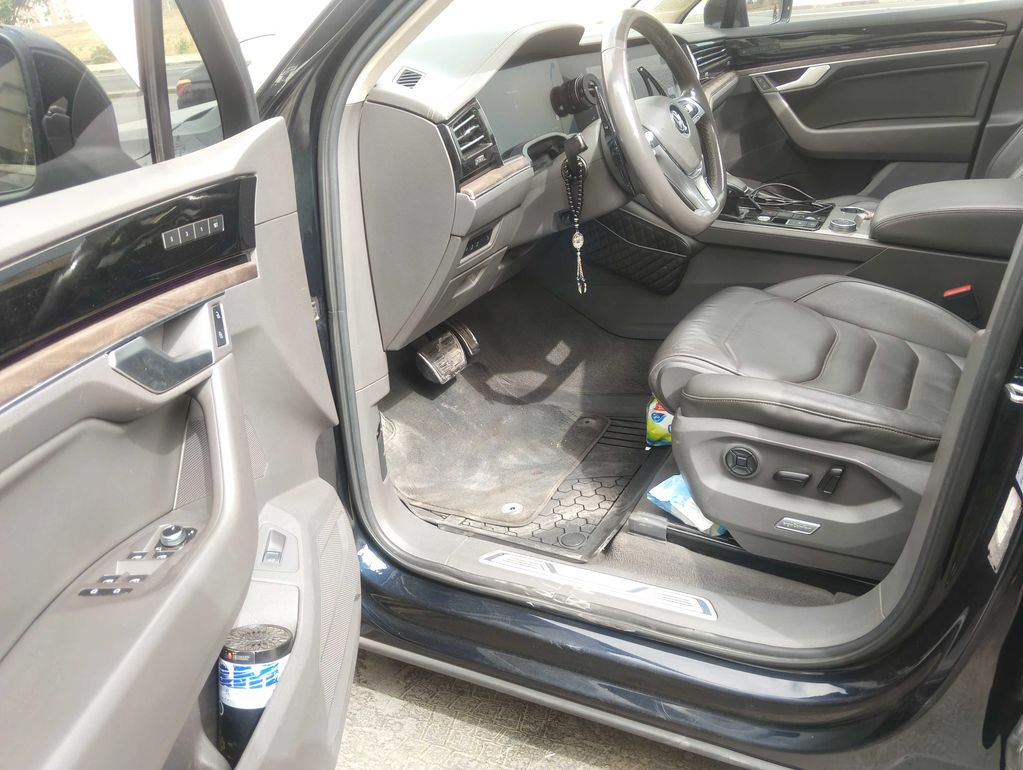 VOLKSWAGEN Touareg 2019