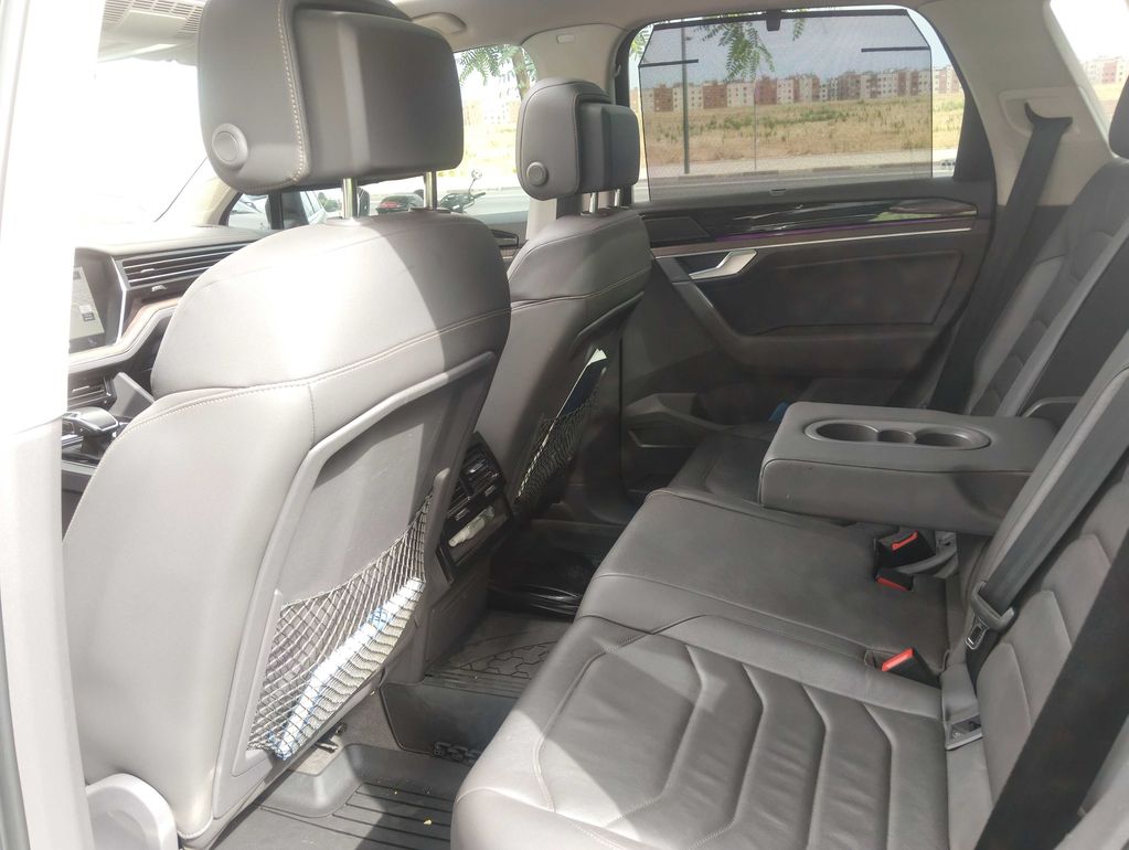 VOLKSWAGEN Touareg 2019