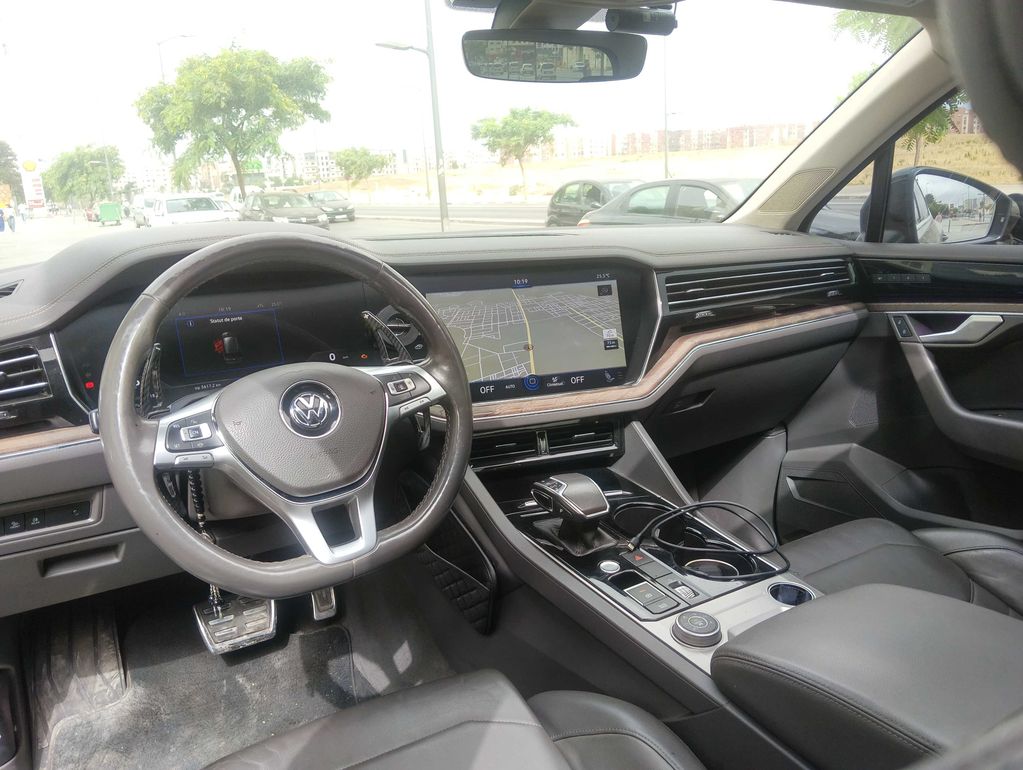 VOLKSWAGEN Touareg 2019