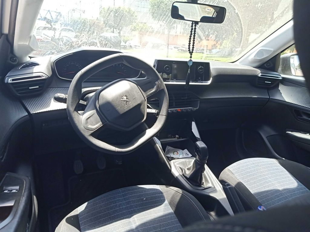 PEUGEOT 208 2022