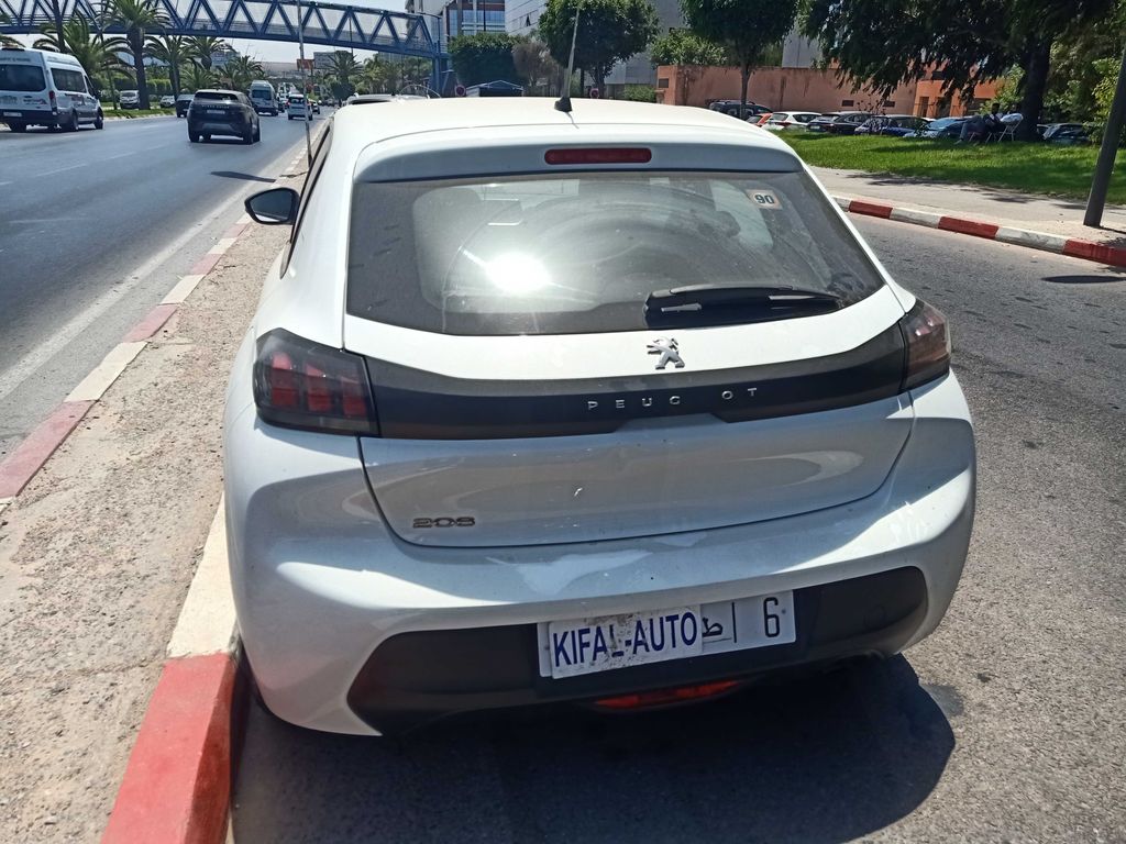 PEUGEOT 208 2022