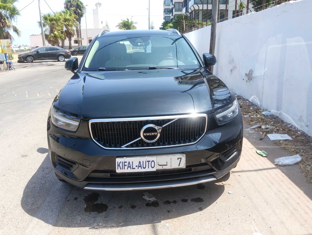 VOLVO XC40 2022