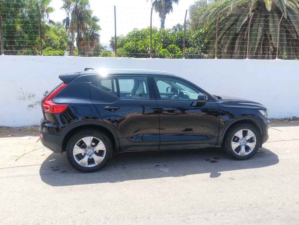 VOLVO XC40 2022