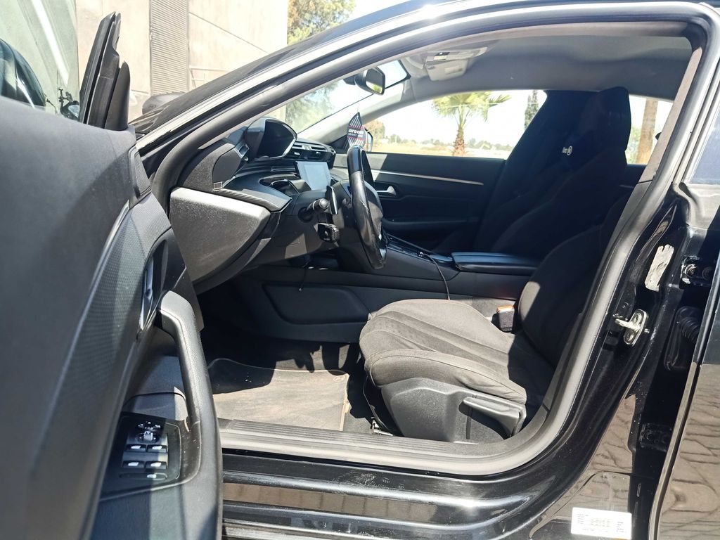 PEUGEOT 508 2021