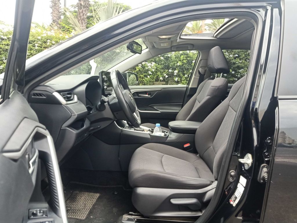 TOYOTA RAV4 2023