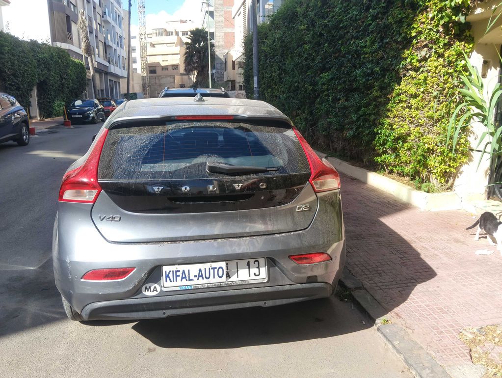 VOLVO V40 2017