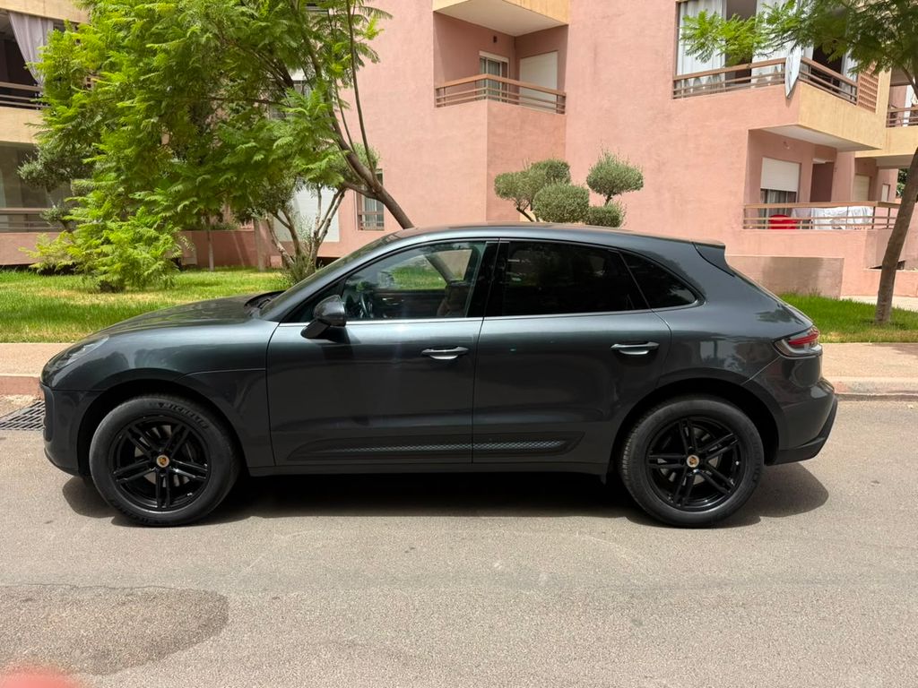 PORSCHE Macan 2022