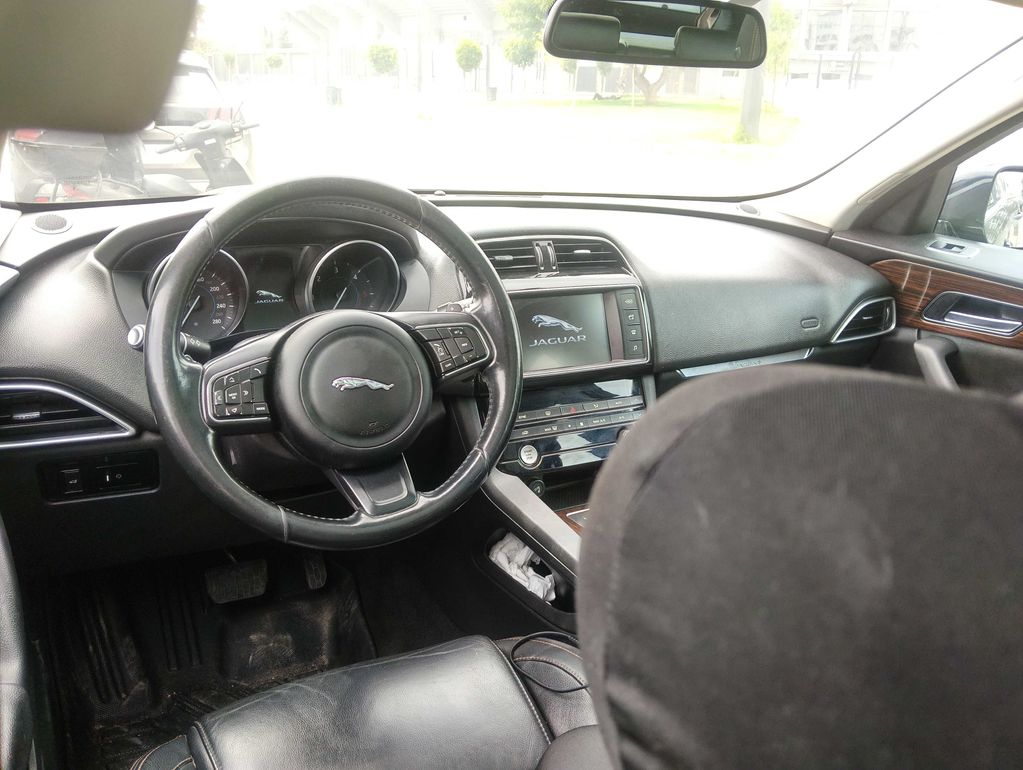 JAGUAR F-Pace 2016