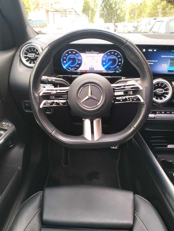 MERCEDES-BENZ EQA 2025