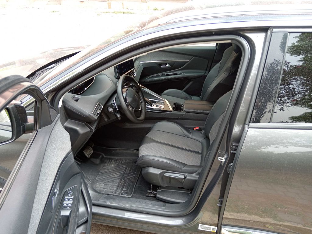 PEUGEOT 3008 2021