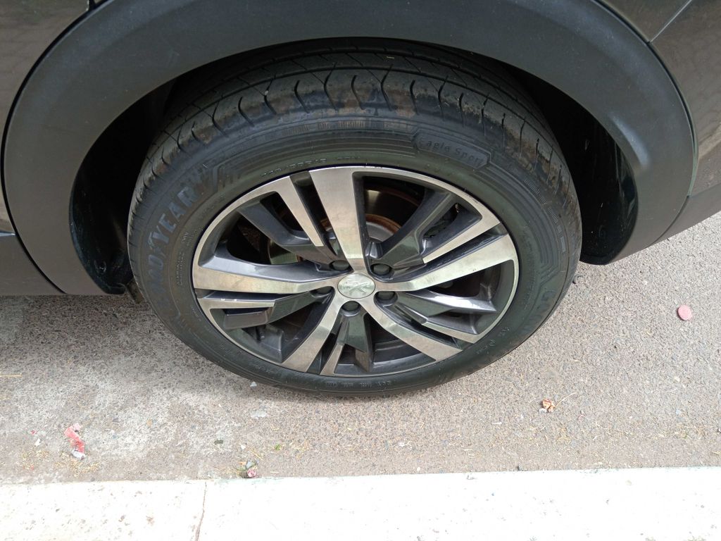 PEUGEOT 3008 2021