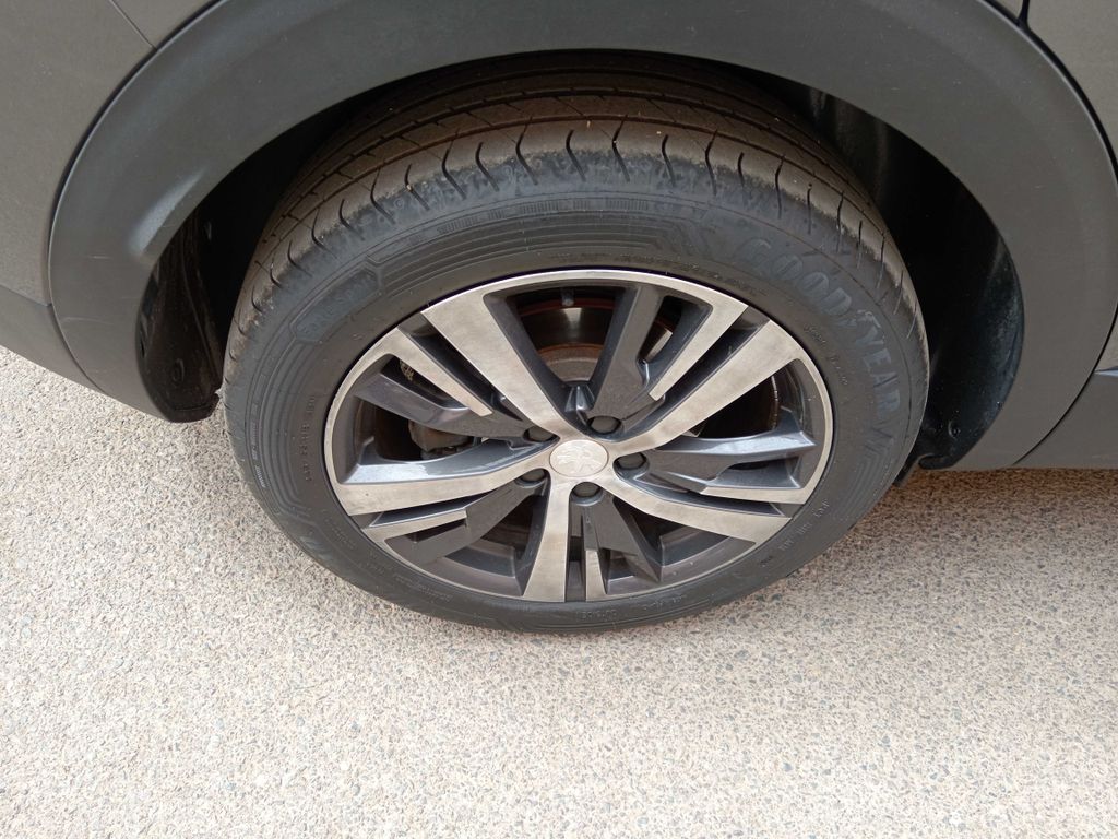 PEUGEOT 3008 2021