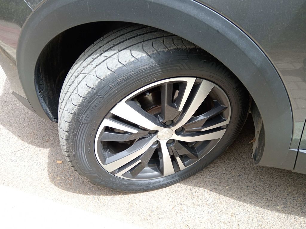 PEUGEOT 3008 2021