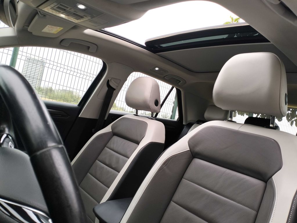 VOLKSWAGEN T-ROC 2019