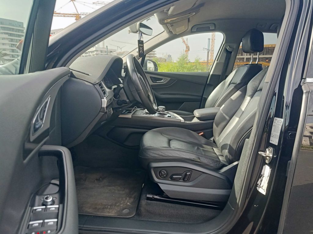 AUDI Q7 2016
