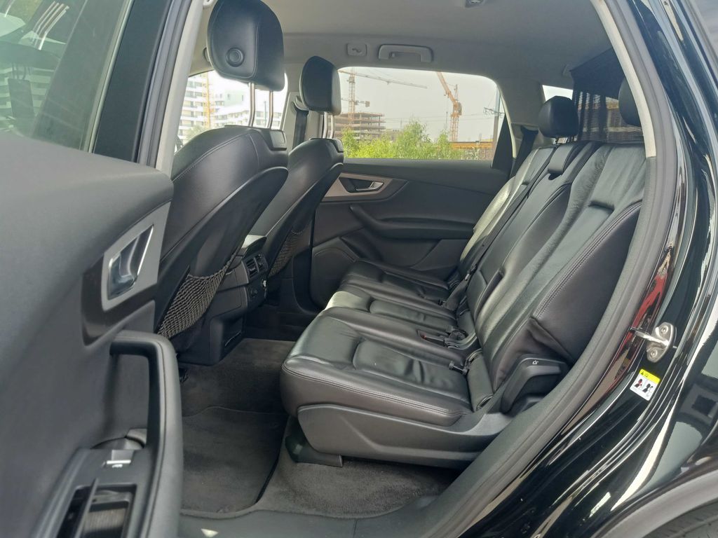 AUDI Q7 2016