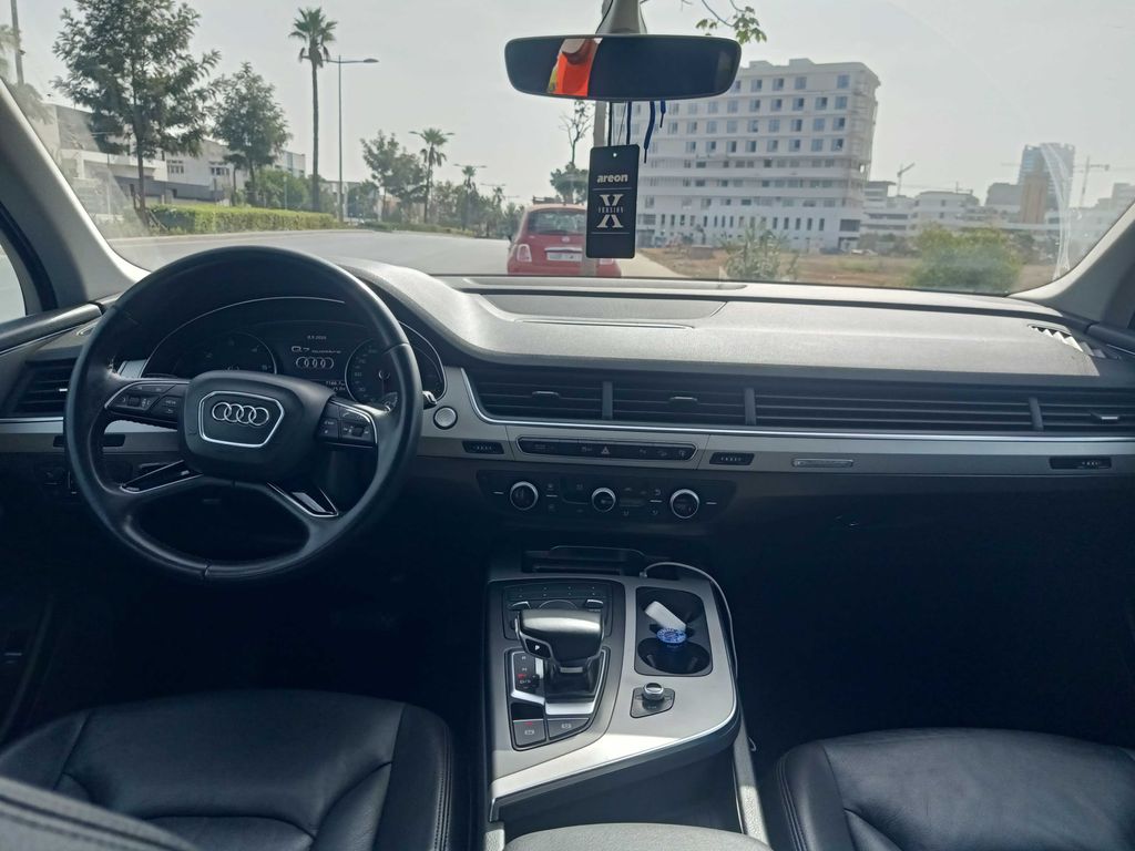 AUDI Q7 2016