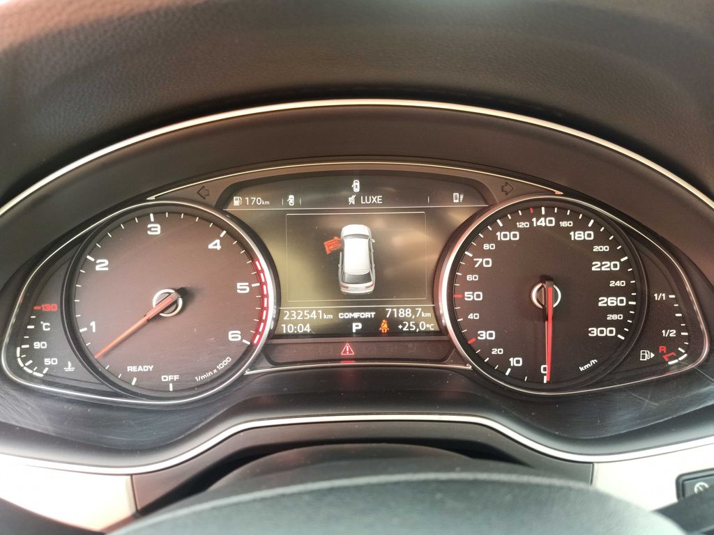 AUDI Q7 2016